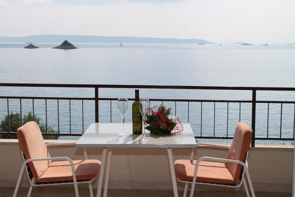 Apartments Villa Marija Seget Vranjica Phòng bức ảnh