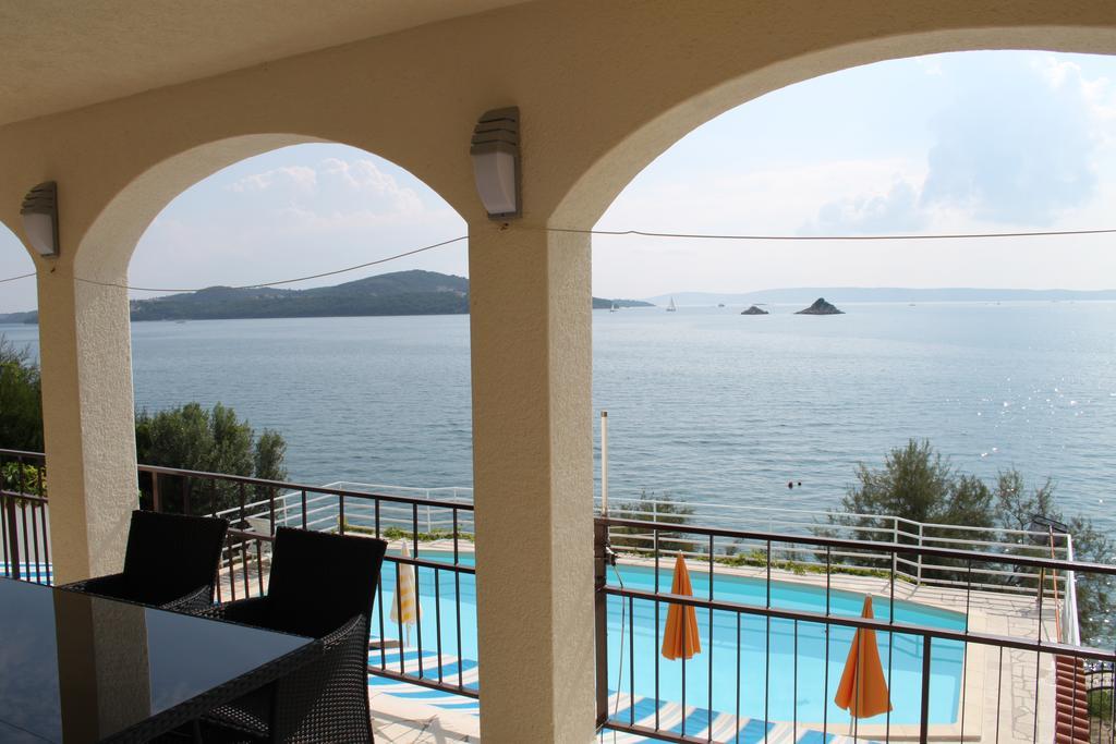 Apartments Villa Marija Seget Vranjica Ngoại thất bức ảnh