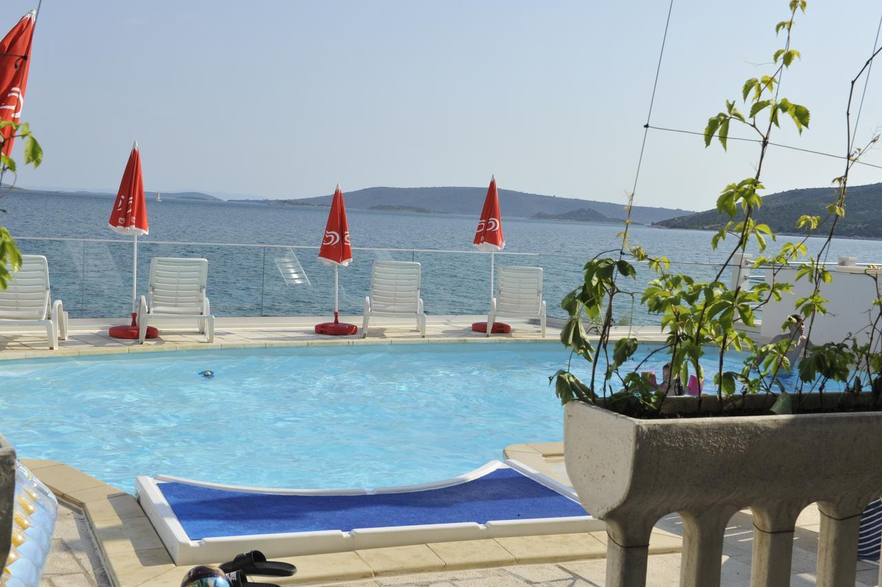 Apartments Villa Marija Seget Vranjica Phòng bức ảnh